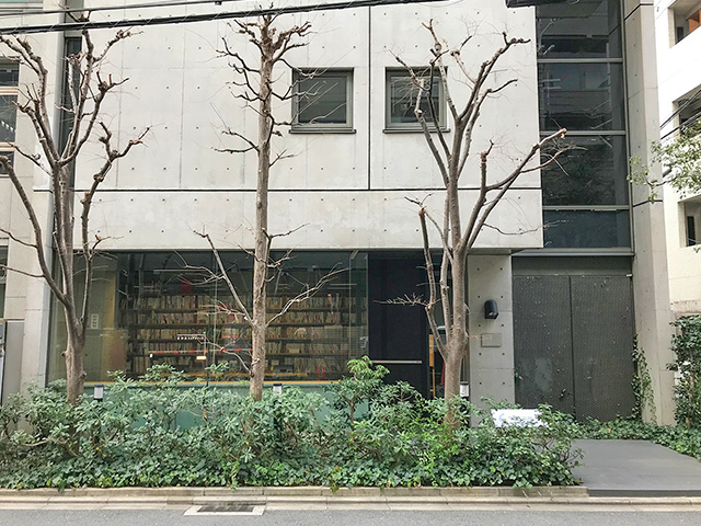 吉村篤一氏設計の学芸出版社ビル3階がギャラリーです